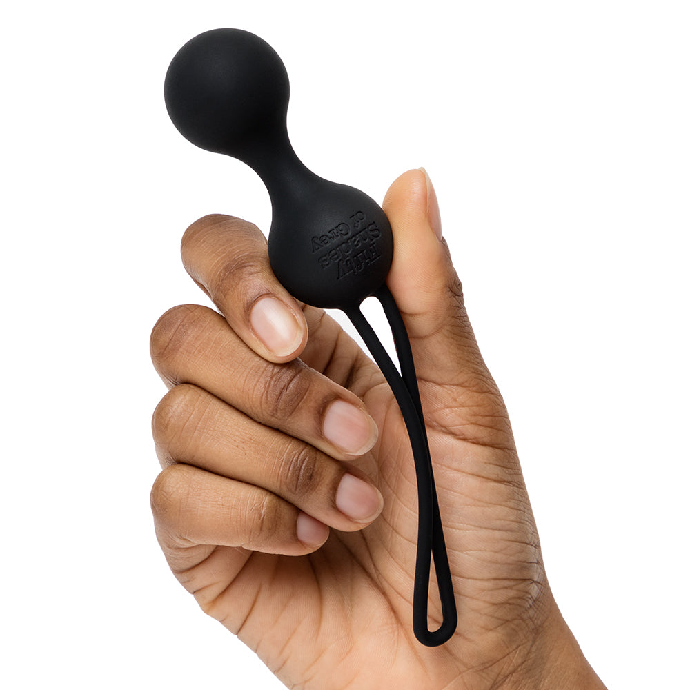 Fifty Shades Of Grey Womanizer Desire Blooms Kit Black